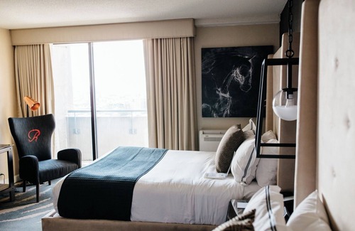 Bay Village Hotel | Deluxe Back Bay View Room King Bed, Revere Hotel, Pet-Friendly, Rooftop Bar