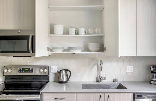 South Lake Union Apartment | Deluxe Ballard 1BR w/Lounge, Shops & BBQ, near Dining, by Blueground