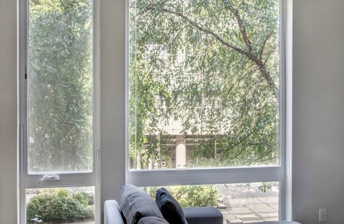 South Lake Union Apartment | Deluxe Ballard 1BR w/Lounge, Shops & BBQ, near Dining, by Blueground