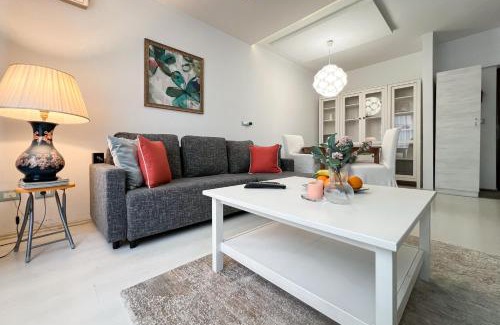 Bucharest City-Centre Apartment | Deluxe Calea Victoriei ,Ateneul Român, Old City apartment