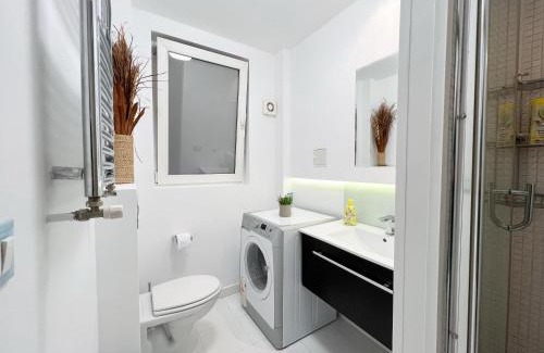 Bucharest City-Centre Apartment | Deluxe Calea Victoriei ,Ateneul Român, Old City apartment
