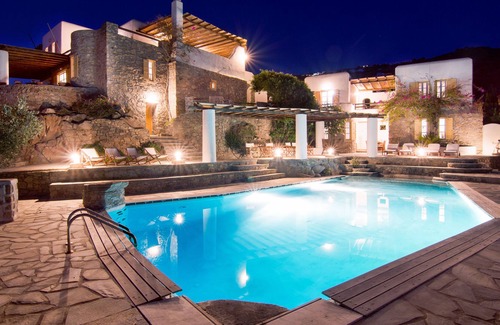 Houlakia Apartment | Deluxe Double or Twin room with balcony and Sea View