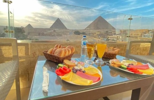 Old Cairo Apartment | Deluxe Double or Twin Room with Balcony Side view