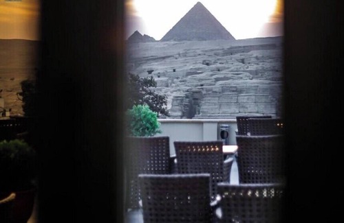 Old Cairo Apartment | Deluxe Double or Twin Room with Balcony Side view