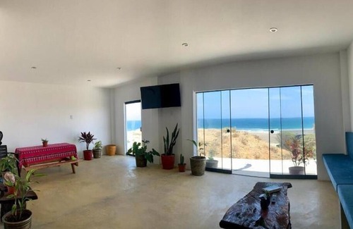 Lobitos Apartment | Deluxe Double Room with Balcony and Sea View