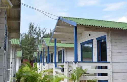 Agonda House | Deluxe Double Room with Side Sea View