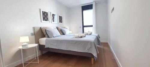 Las Palmas de Gran Canaria Apartment | Deluxe Beach Suite w Garage by Canary365