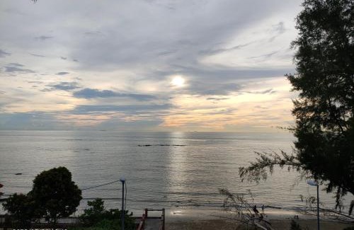 Tanjung Tanah Merah Apartment | Deluxe Family Beach Condo PortDickson