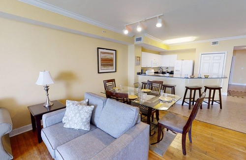 Panama City Beach Condo | Deluxe Gulf Master Free round of Golf & Activities Daily