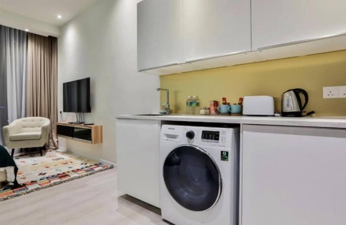 Titiwangsa Apartment | Deluxe King Suite with Twin Tower View 19