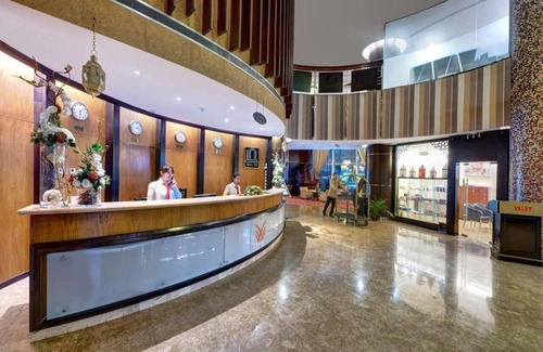 Al Khan Apartment | Deluxe King Suite Near Expo Centre Sharjah