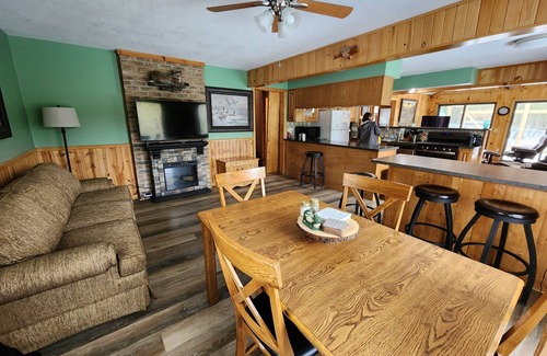 Irons Cabin | Deluxe Little Manistee River Cabin - Irons, MI