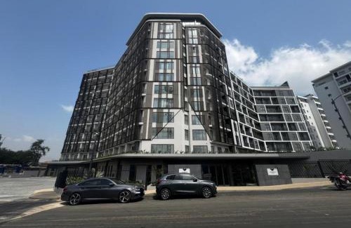 East Legon Apartment | Deluxe Loxwood Studio