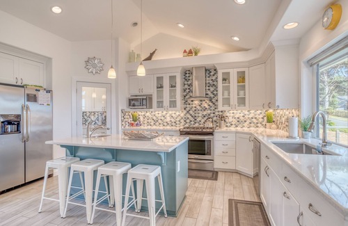 Roads End House | Deluxe Modern Ocean View Beauty just Steps Away from Beach Access!