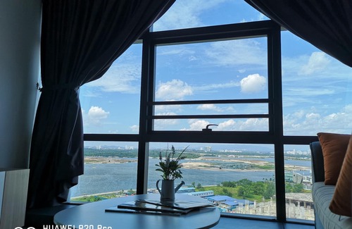 Central District Apartment | Deluxe Studio Room @ Country Garden