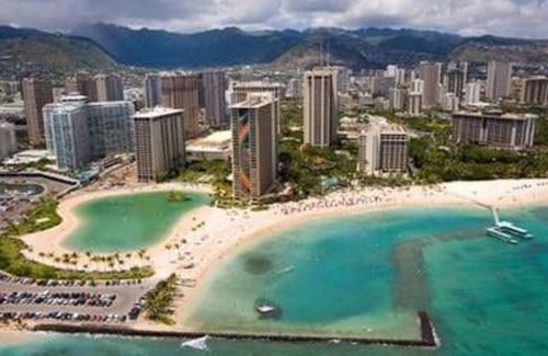 Waikiki Condo | Deluxe Oceanview Waikiki Condo.steps to the Sand!