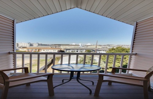 Ocean City Condo | Deluxe One -Bedroom Condo!