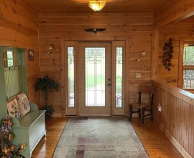 Tellico Plains House | Deluxe Parkland Cabin - Pet and Motorcycle Friendly Home