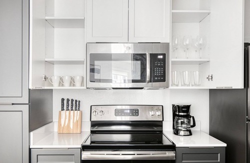 South Redondo Apartment | Deluxe Redondo Beach 1BR w/Pool, Gym & W/D, walk to Beach, by Blueground