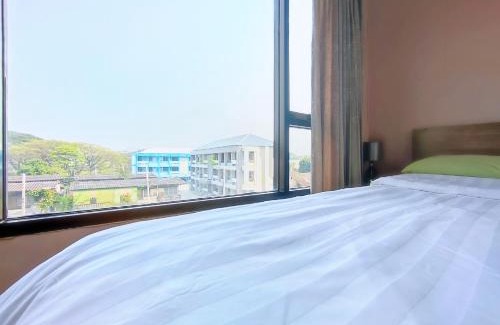 Chang Khlan Apartment | Deluxe Room at Tree Boutique Condo by Suwan Style Agency