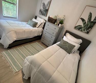 Midtown House | Deluxe Room in best location Miami in a 2 Bedrooms Unit - Parking, Laundry and Luggage Storage