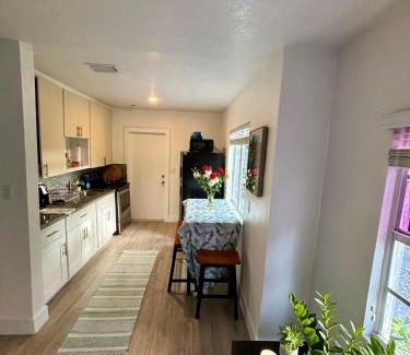 Midtown House | Deluxe Room in best location Miami in a 2 Bedrooms Unit - Parking, Laundry and Luggage Storage