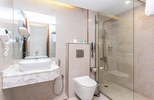 Al Rigga House | Deluxe Room Near New West Zone Market Ac