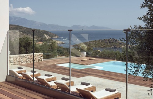 Skinaria House | Deluxe secluded villa with Infinity pool, Jacuzzi and breathtaking sea view.