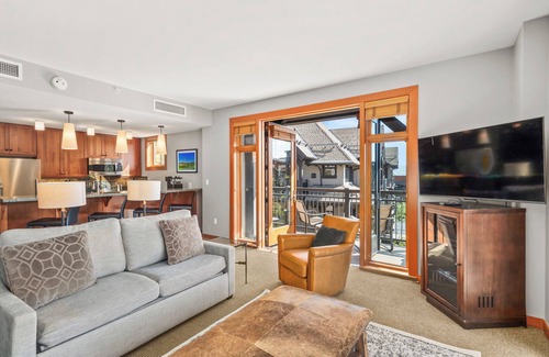 Snowmass Village Condo | Deluxe Ski-In/Ski-out Haven in Snowmass Village