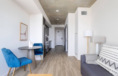 South Lake Union Apartment | Deluxe South Lake Union 1BR w/W/D & Roof, nr Lake Union, by Blueground