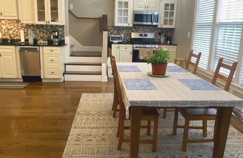 West Newton House | Deluxe Spacious 2-bedroom 2-story with gas fireplace Guest House