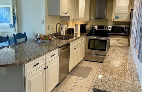 Midtown Ocean City Condo | Deluxe, Spacious, Ocean Front Condo In Midtown OC, Mid town.