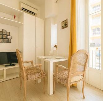 Lepante Quarter Apartment | DeLuxe Studio charmant, en plein centre ville, NICE CENTRE