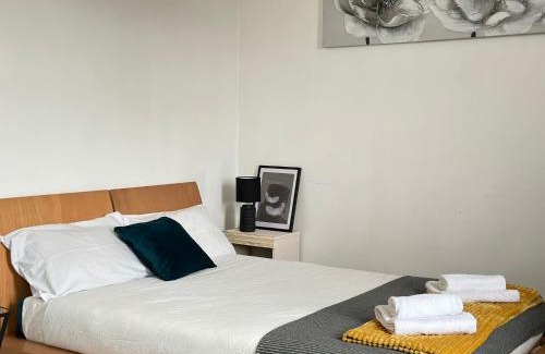 Shacklewell Apartment | Deluxe Studio in Stoke Newington