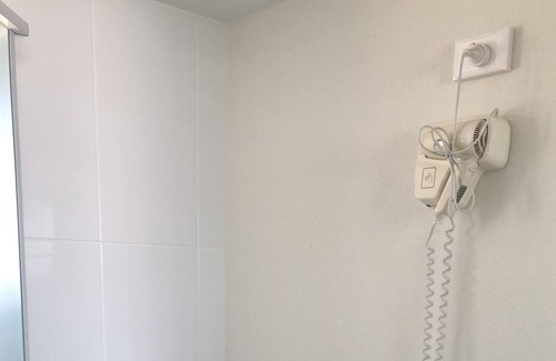 Emu Park Apartment | Deluxe Studio Unit 14