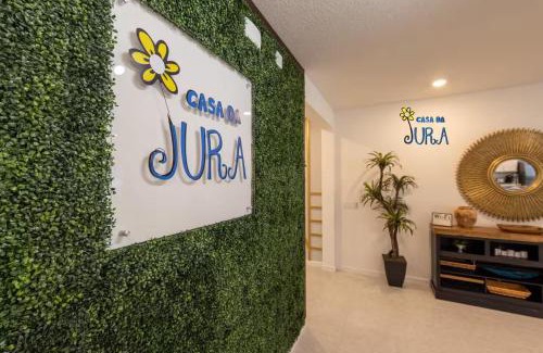 Kissimmee House | Deluxe themed private ROOMS - Ensuite Bath & Pool Access by Casa Da Jura