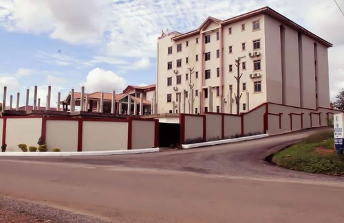 Obuasi Apartment | Deluxe Twin Room
