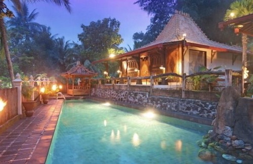 Turi Cottage | Deluxe Twin traditional Javanese Joglo