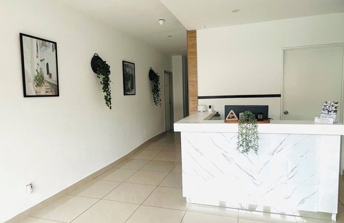 Empat House | DELUXE TWIN - WITH WINDOW