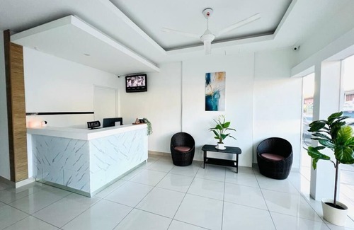 Empat House | DELUXE TWIN - WITH WINDOW