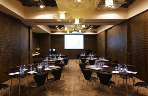 Putuo Apartment | Deluxe Two-Bedroom Loft | 450 m from Langao Road Station | Shanghai