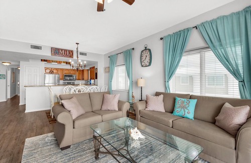 Miramar Beach Condo | Deluxe Views-Short Walk 2 Beach-Resort Amenities