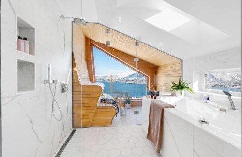 Tromso Villa | Deluxe Villa by Paramount