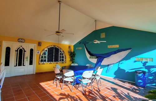 Playa Coronado House | Deluxe villa for 25 people, 3 bedrooms, 2 bathrooms, living room and terrace.