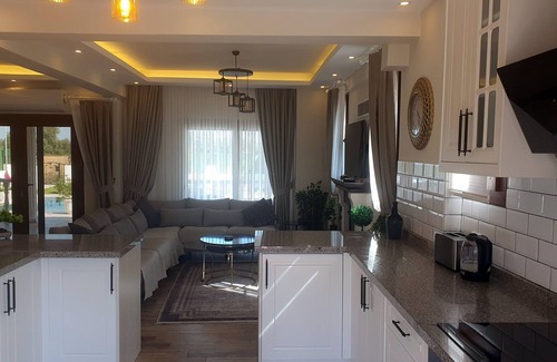 Dalyan Villa | Deluxe Villa In Dalyan With Large Private Pool, 6 Bedrooms And Private Bathrooms