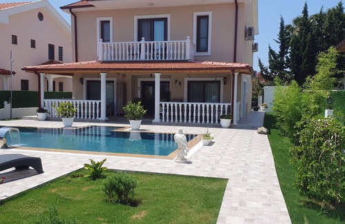 Dalyan Villa | Deluxe Villa In Dalyan With Large Private Pool, 6 Bedrooms And Private Bathrooms