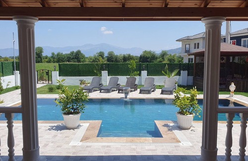 Dalyan Villa | Deluxe Villa In Dalyan With Large Private Pool, 6 Bedrooms And Private Bathrooms