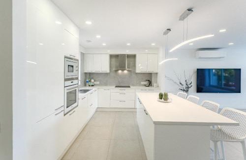Los Cristianos Villa | Deluxe Villa Tenerife Los Cristianos