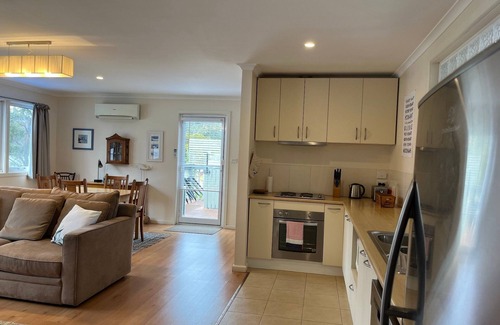 Port Huon Apartment | Deluxe waterfront retreat