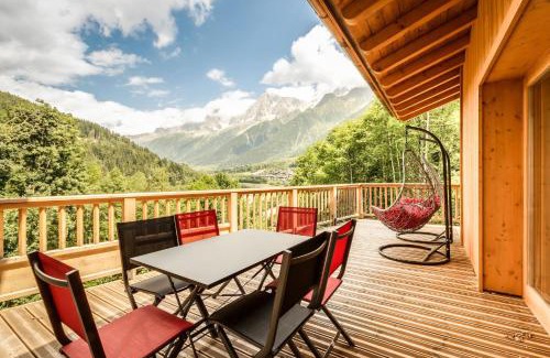 Les Houches Apartment | Delys - Renovated - Beside Park - Climbing wall - Hikes - Mont-Blanc views